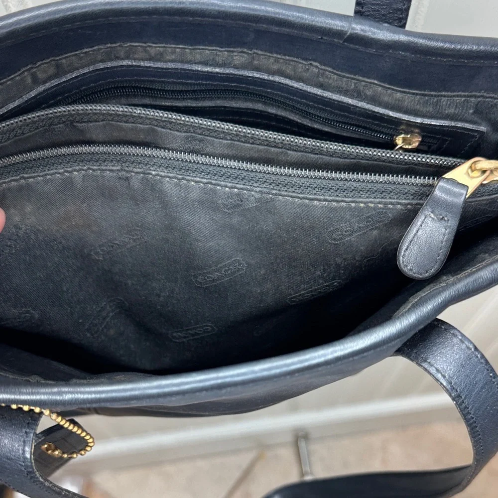 COACH Vintage Leather Legacy Lunch Tote Shopper 9077‎ Two Strap Shoulder Bag